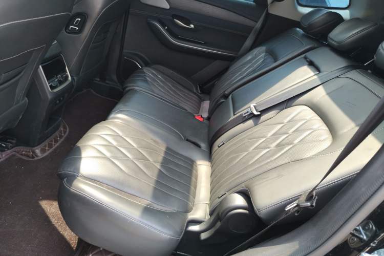 Used JETOUR Shanhai L9 2024 1.5TD 2DHT Air 7-Seater Left Rear Seat