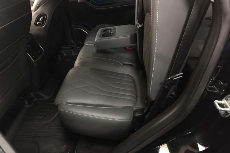 Used JETOUR Shanhai L9 2024 1.5TD 2DHT Pro 7-Seater Left Rear Seat