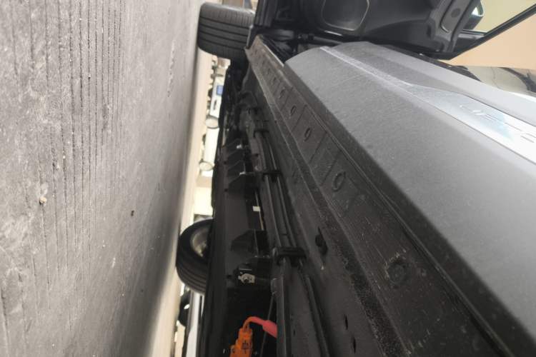 Used JETOUR Shanhai L9 2024 1.5TD 2DHT Pro 7-Seater Left Side Sill