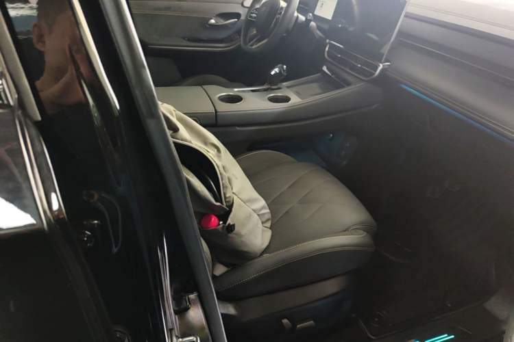 Used JETOUR Shanhai L9 2024 1.5TD 2DHT Pro 7-Seater Right Front Seat