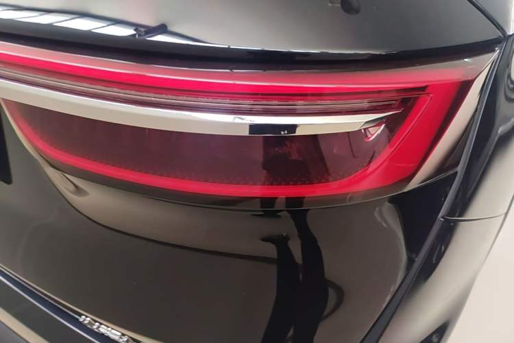 Used JETOUR Shanhai L9 2024 1.5TD 2DHT Executive Version 7-Seater Right Rear Taillight
