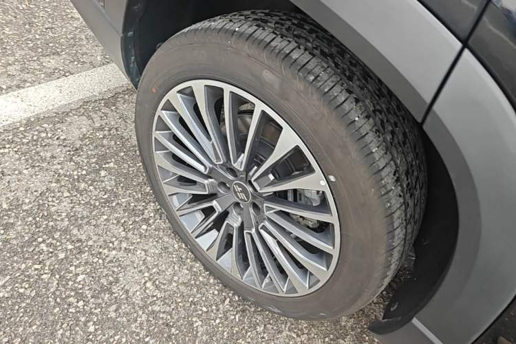 Used JETOUR Shanhai L9 2024 1.5TD 2DHT Pro 5-Seater Right Rear Wheel Hub