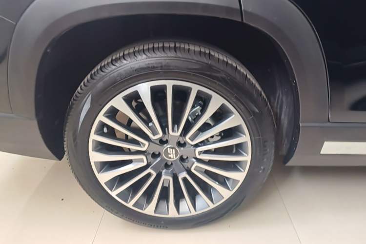 Used JETOUR Shanhai L9 2024 1.5TD 2DHT Executive Version 7-Seater Right Rear Wheel Hub