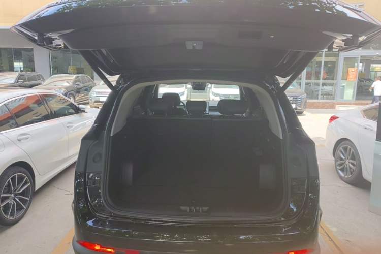 Used JETOUR Shanhai L9 2024 1.5TD 2DHT Pro 5-Seater Trunk