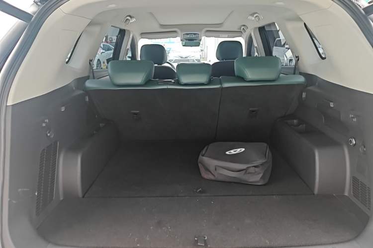 Used JETOUR Shanhai L9 2024 1.5TD 2DHT Pro 5-Seater Trunk