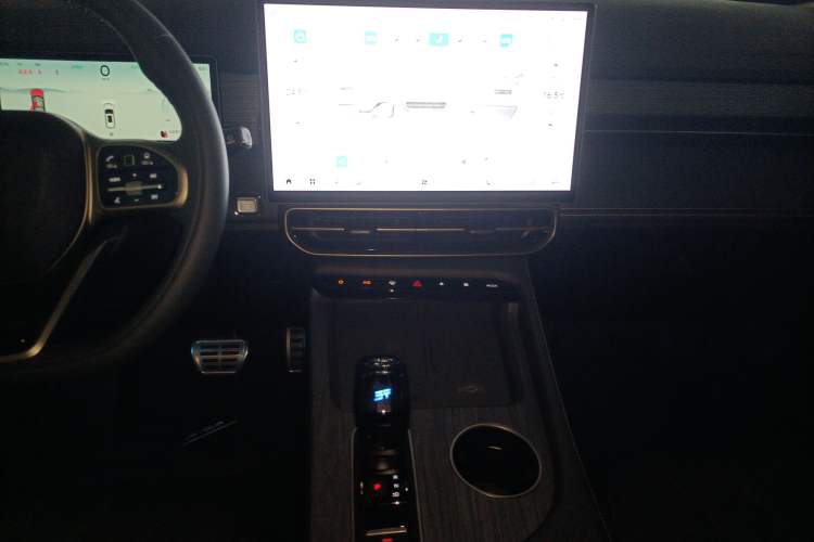 Used JETOUR Shanhai L9 2024 1.5TD 2DHT Max 5-Seater Audio And AC Panel