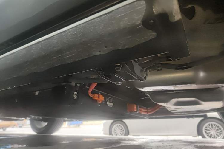 Used JETOUR Shanhai L9 2024 1.5TD 2DHT Pro 7-Seater Chassis Rear Left