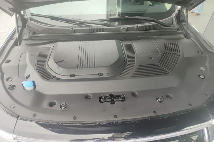Used JETOUR Shanhai L9 2024 1.5TD 2DHT Pro 7-Seater Engine Bay