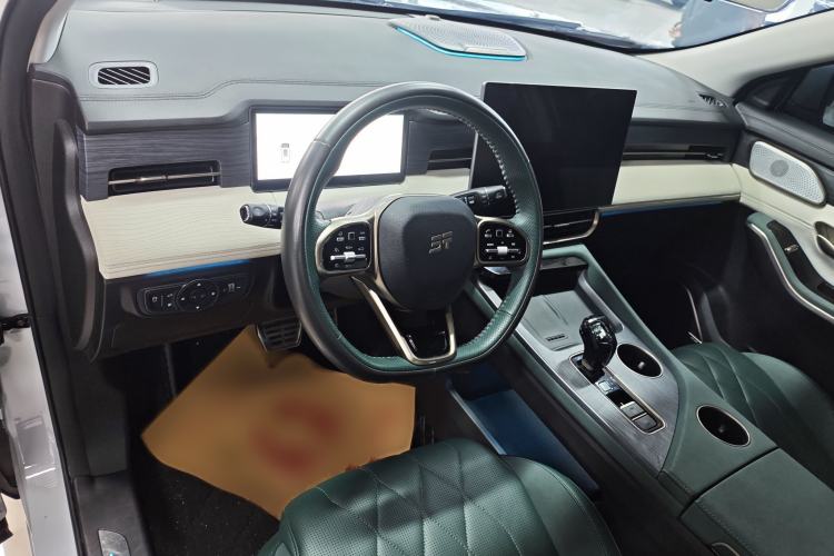 Used JETOUR Shanhai L9 2024 1.5TD 2DHT Pro 7-Seater Interior 2