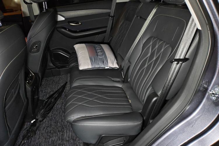 Used JETOUR Shanhai L9 2024 1.5TD 2DHT Max 5-Seater Interior 4