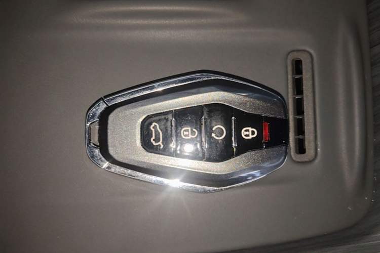 Used JETOUR Shanhai L9 2024 1.5TD 2DHT Pro 5-Seater Vehicle Key