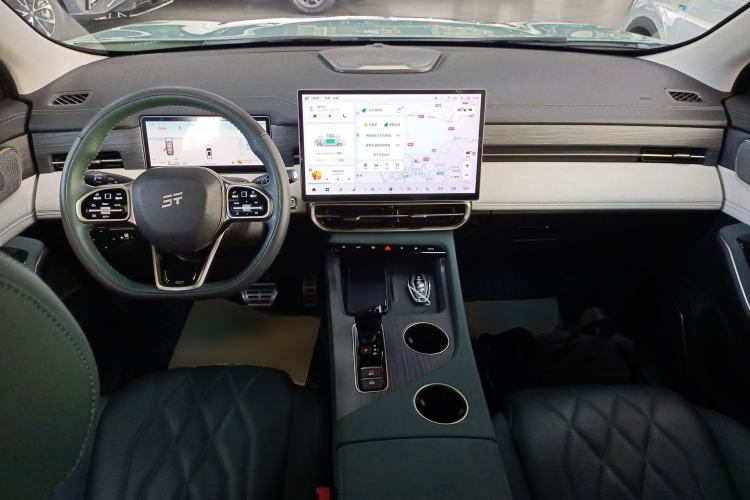 Used JETOUR Shanhai L9 2024 1.5TD 2DHT Max 7-Seater Center Console