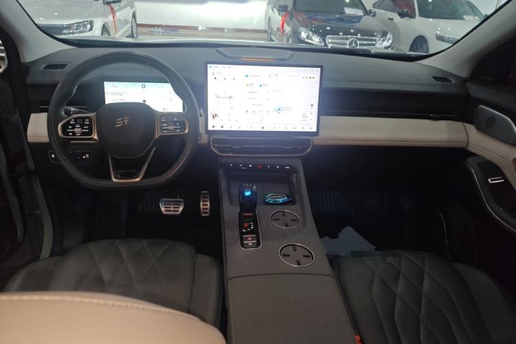Used JETOUR Shanhai L9 2024 1.5TD 2DHT Max 7-Seater Center Console