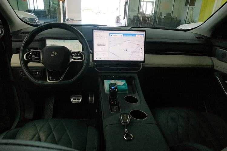 Used JETOUR Shanhai L9 2024 1.5TD 2DHT Max 7-Seater Center Console
