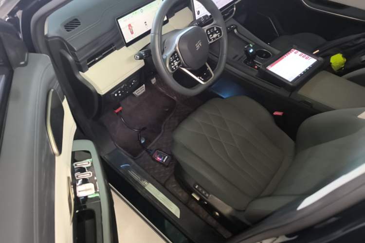 Used JETOUR Shanhai L9 2024 1.5TD 2DHT Max 5-Seater Driver Seat