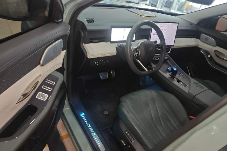 Used JETOUR Shanhai L9 2024 1.5TD 2DHT Max 7-Seater Driver Seat