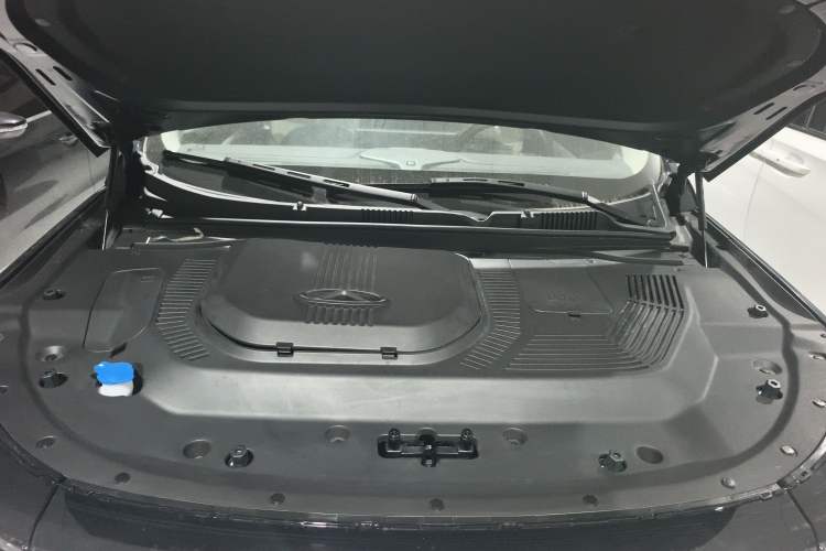 Used JETOUR Shanhai L9 2024 1.5TD 2DHT Pro 5-Seater Engine Bay