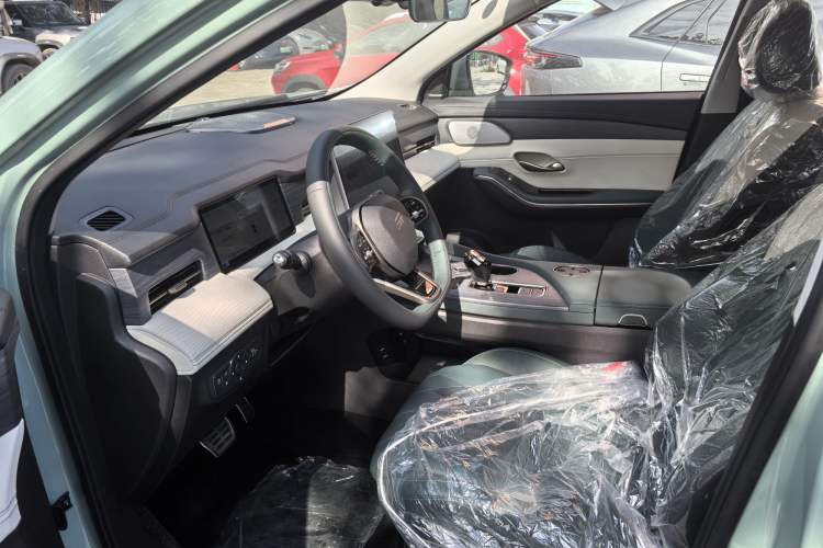 Used JETOUR Shanhai L9 2024 1.5TD 2DHT Pro 7-Seater Interior 2