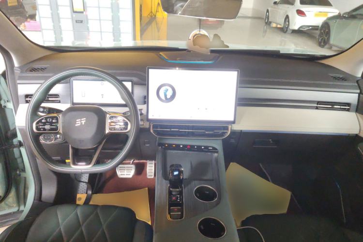 Used JETOUR Shanhai L9 2024 1.5TD 2DHT Max 7-Seater Interior 2