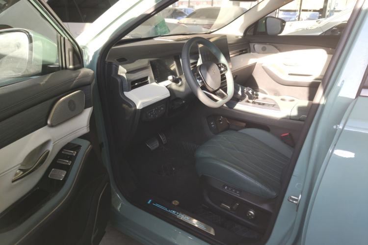 Used JETOUR Shanhai L9 2024 1.5TD 2DHT Max 7-Seater Interior 3