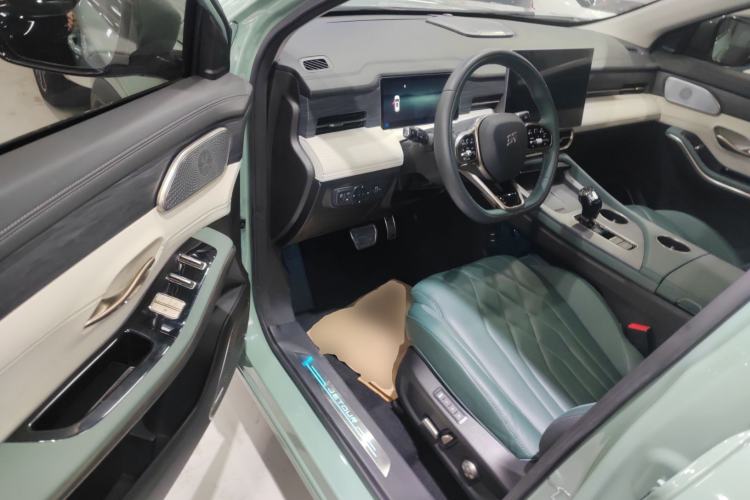 Used JETOUR Shanhai L9 2024 1.5TD 2DHT Max 7-Seater Interior 3