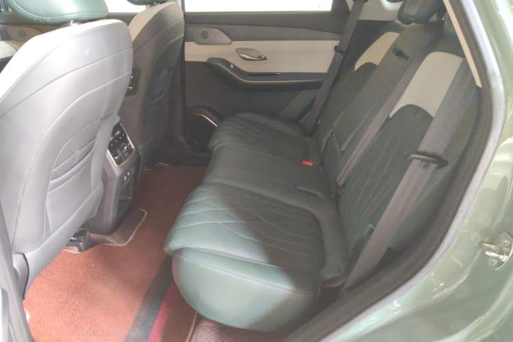 Used JETOUR Shanhai L9 2024 1.5TD 2DHT Max 7-Seater Interior 4