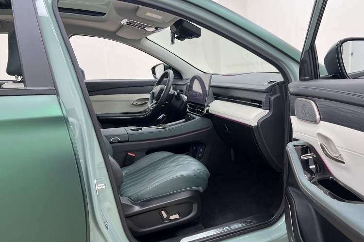Used JETOUR Shanhai L9 2024 1.5TD 2DHT Pro 7-Seater Interior 5