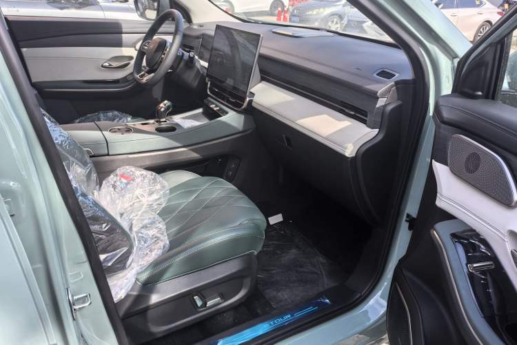 Used JETOUR Shanhai L9 2024 1.5TD 2DHT Pro 7-Seater Interior 5