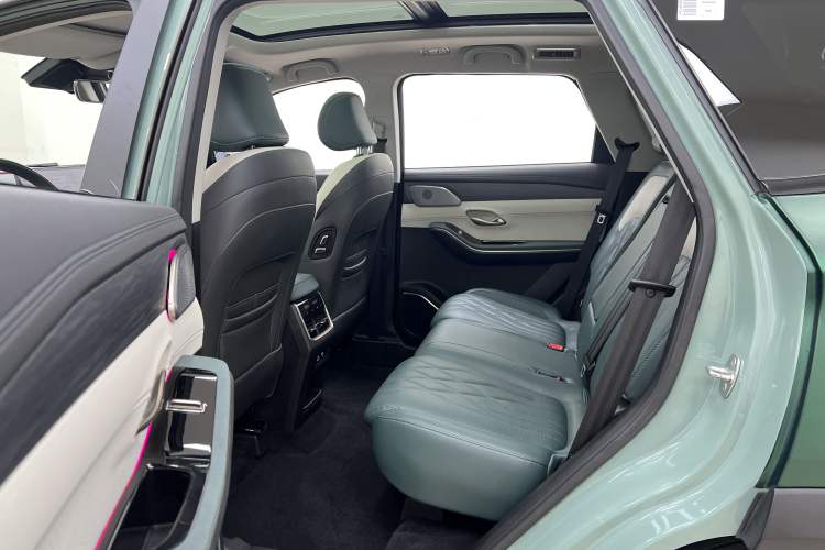 Used JETOUR Shanhai L9 2024 1.5TD 2DHT Pro 7-Seater Interior 6