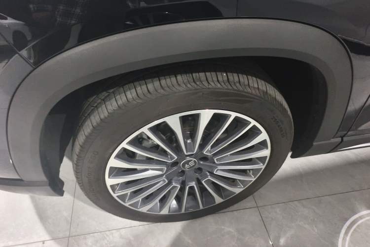 Used JETOUR Shanhai L9 2024 1.5TD 2DHT Pro 5-Seater Left Front Wheel Hub