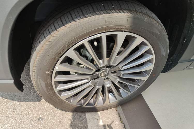 Used JETOUR Shanhai L9 2024 1.5TD 2DHT Pro 5-Seater Left Front Wheel Hub