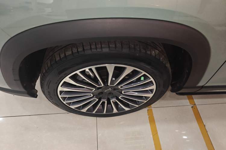 Used JETOUR Shanhai L9 2024 1.5TD 2DHT Max 7-Seater Left Front Wheel Hub