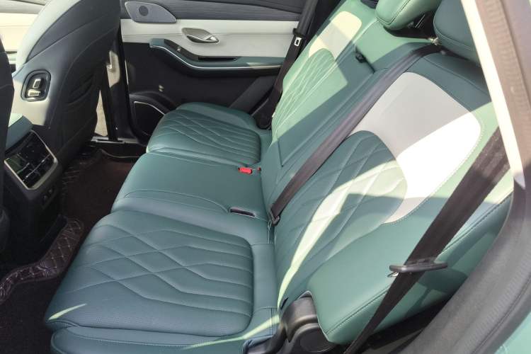 Used JETOUR Shanhai L9 2024 1.5TD 2DHT Max 7-Seater Left Rear Seat