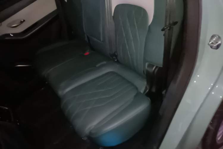 Used JETOUR Shanhai L9 2024 1.5TD 2DHT Max 7-Seater Left Rear Seat