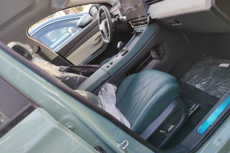 Used JETOUR Shanhai L9 2024 1.5TD 2DHT Pro 7-Seater Right Front Seat