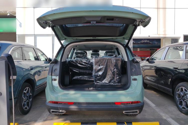 Used JETOUR Shanhai L9 2024 1.5TD 2DHT Pro 7-Seater Trunk