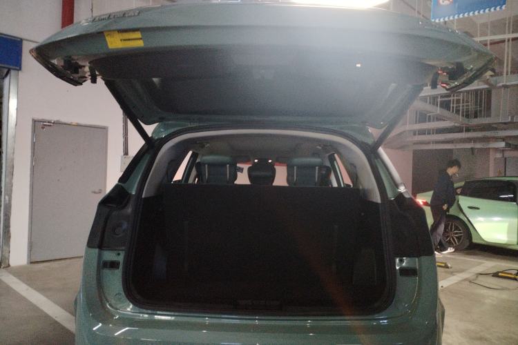 Used JETOUR Shanhai L9 2024 1.5TD 2DHT Max 7-Seater Trunk