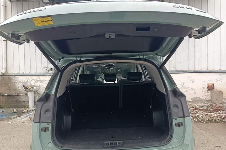 Used JETOUR Shanhai L9 2024 1.5TD 2DHT Max 7-Seater Trunk