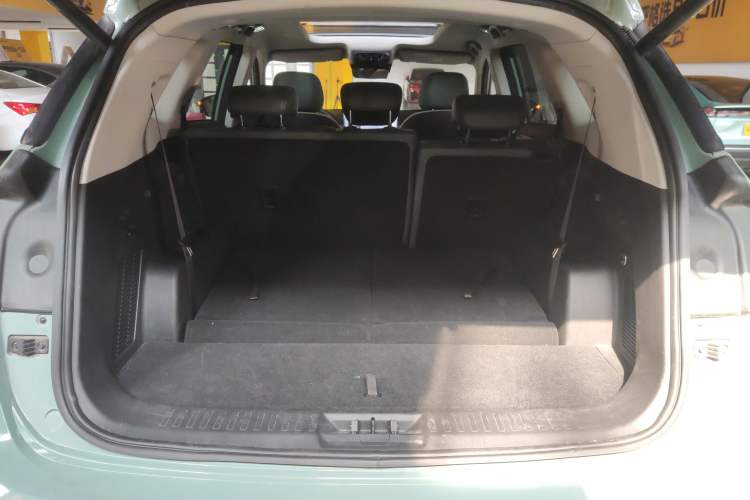 Used JETOUR Shanhai L9 2024 1.5TD 2DHT Max 7-Seater Trunk