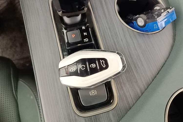 Used JETOUR Shanhai L9 2024 1.5TD 2DHT Max 7-Seater Vehicle Key