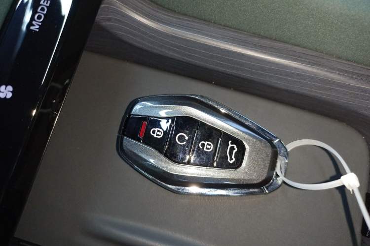 Used JETOUR Shanhai L9 2024 1.5TD 2DHT Max 7-Seater Vehicle Key