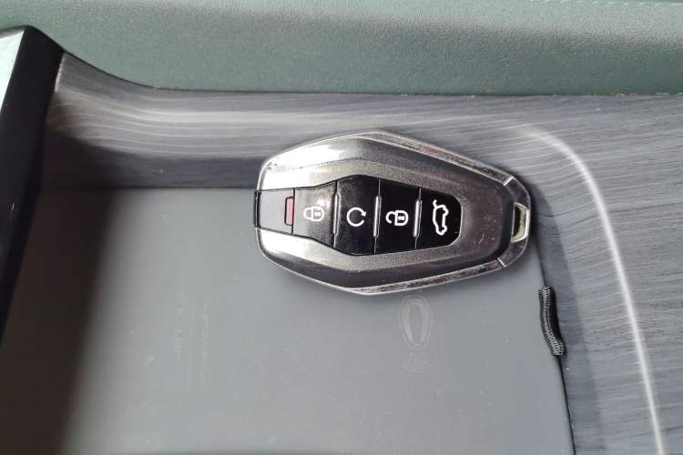 Used JETOUR Shanhai L9 2024 1.5TD 2DHT Max 7-Seater Vehicle Key