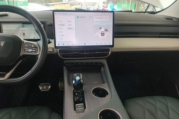 Used JETOUR Shanhai L9 2024 1.5TD 2DHT Max 5-Seater Audio And AC Panel