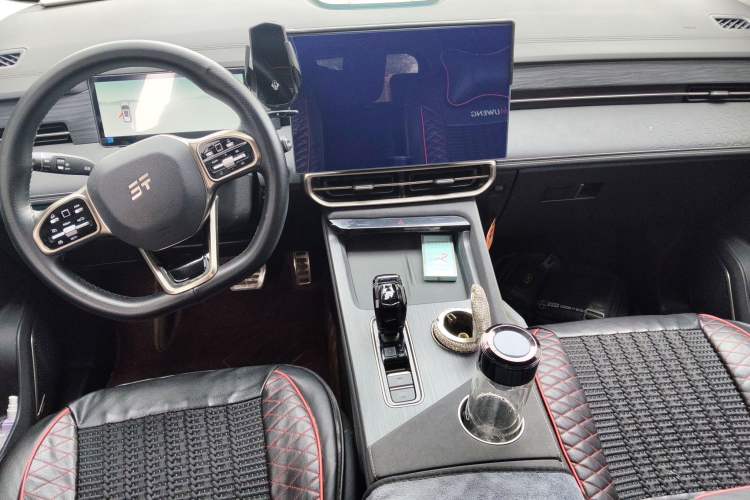 Used JETOUR Shanhai L9 2024 1.5TD 2DHT Pro 7-Seater Center Console