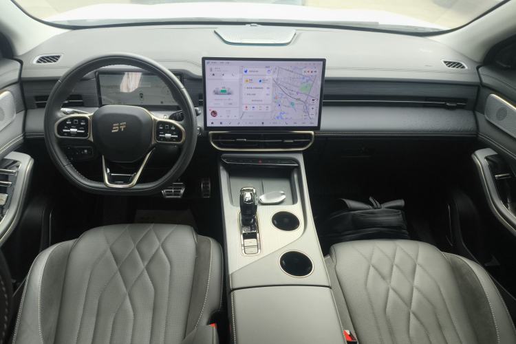 Used JETOUR Shanhai L9 2024 1.5TD 2DHT Pro 7-Seater Center Console