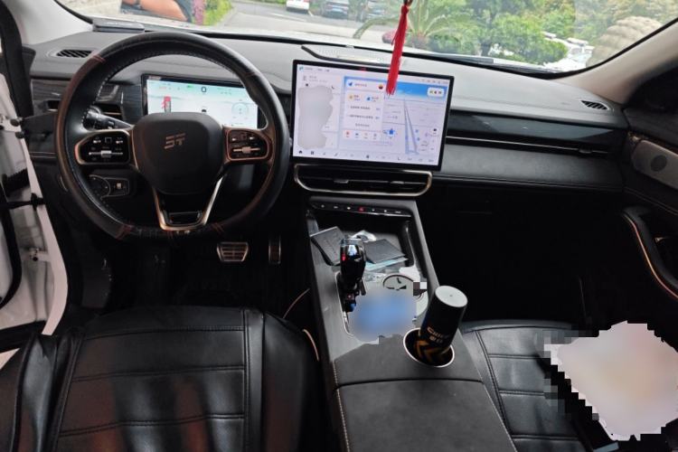 Used JETOUR Shanhai L9 2024 1.5TD 2DHT Max 7-Seater Center Console