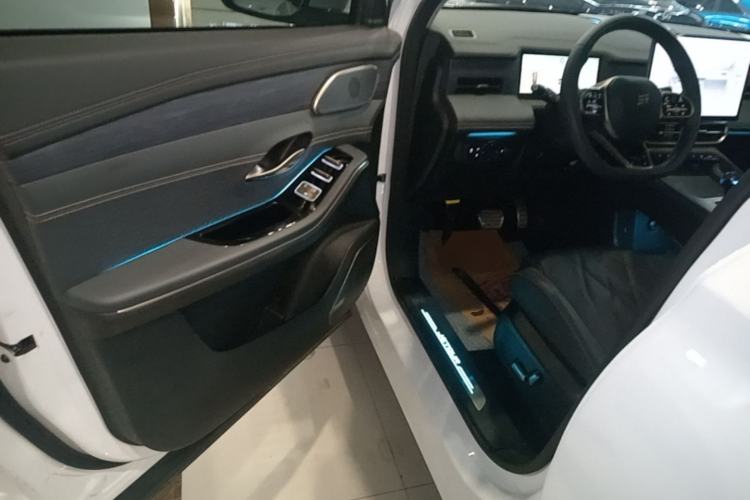 Used JETOUR Shanhai L9 2024 1.5TD 2DHT Air 5-Seater Driver Seat