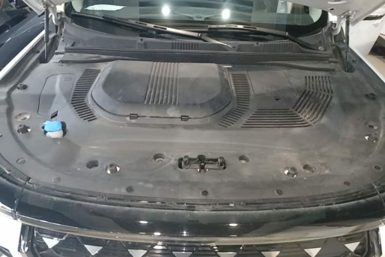 Used JETOUR Shanhai L9 2024 1.5TD 2DHT Air 5-Seater Engine Bay