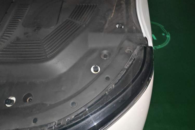 Used JETOUR Shanhai L9 2024 1.5TD 2DHT Air 7-Seater Engine Bay Left