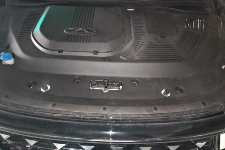 Used JETOUR Shanhai L9 2024 1.5TD 2DHT Air 7-Seater Engine Bay